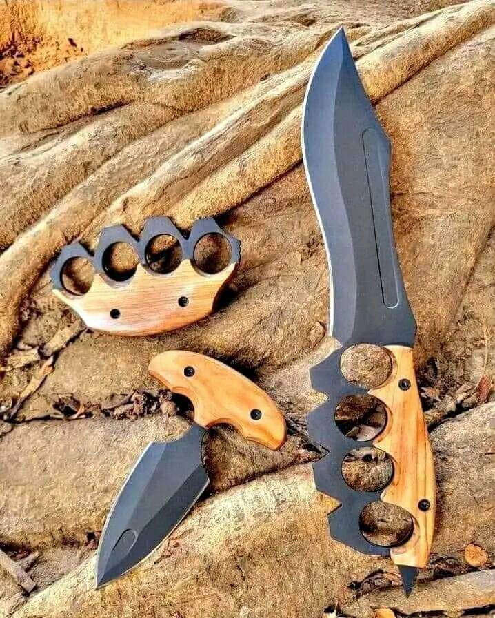 Beautiful Custom Handmade High Carbon Steel hunting knife set