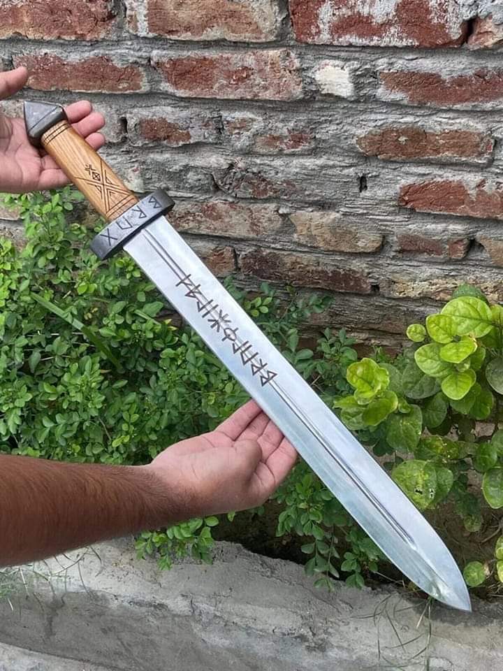 24" Inches Beautiful Custom Handmade J2 Steel Sword