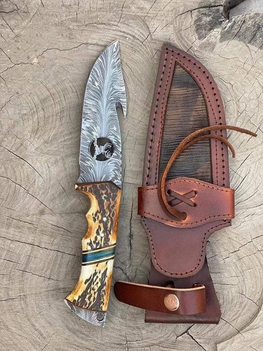 9" inches New custom handmade high Damascus steel Gut hook Skinning knife